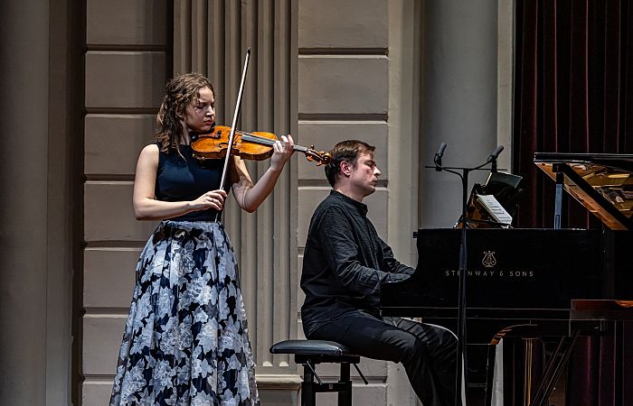 Dasha Serck en Vital Stahievitch - zo01 feb 2026 in Dorpshuis De Zwaan, Uitgeest - Concertcheck.nl